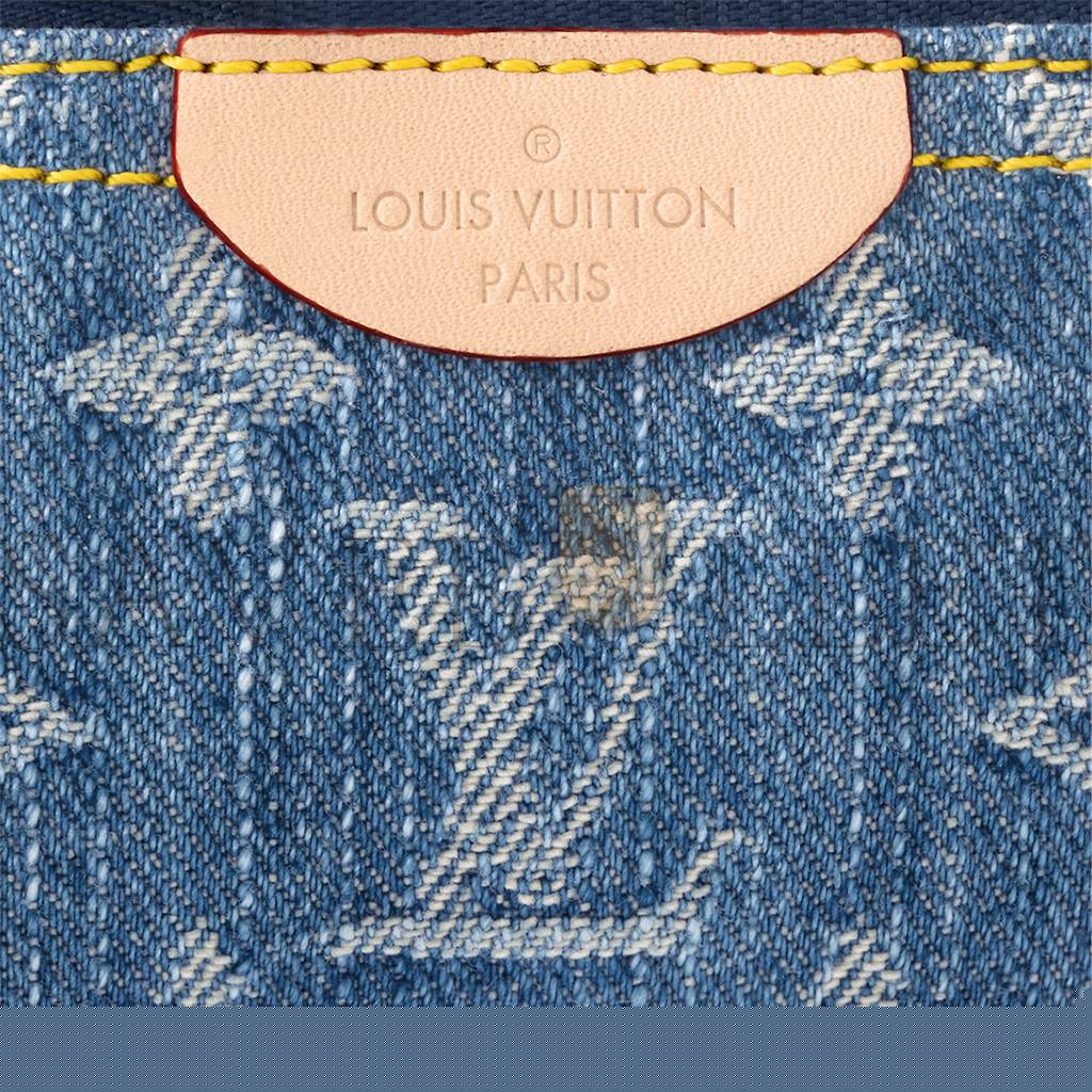 l**is V*t*n zippy key pouch m82961 (12*7*2cm)